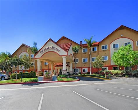 COMFORT SUITES NEAR SIX FLAGS MAGIC MOUNTAIN (Stevenson Ranch) - Hotel ...