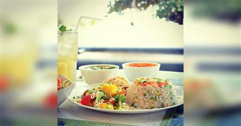 Lunch Goals: Get Unlimited All-Veg Buffet For INR 565 With A Sea-View | LBB