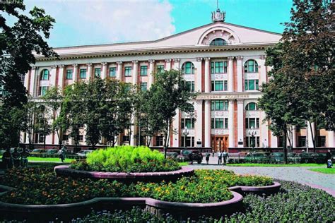 俄罗斯联邦政府财政金融大学门槛低，为所有同学敞开高等学校的大门。「环俄留学」