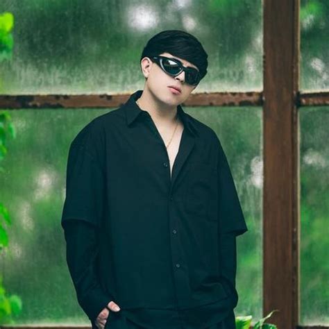 La Ciudad Del Sol (part. Omar Camacho) - Óscar Maydon (letra da música ...