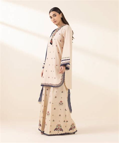 Unstitched Eid I '25 - 3 Piece - Embroidered Lawn Suit - 0U3PEST25V28 ...