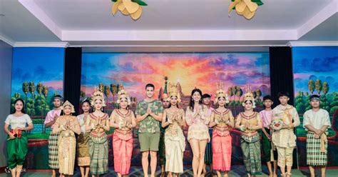 Traditional Dance Show with Set Dinner and Hotel transfers - Klook India