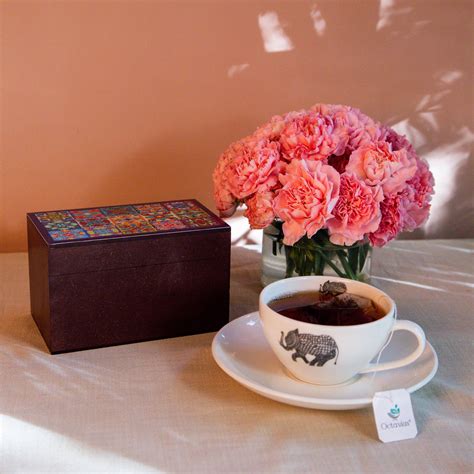 Assortment of Fine Teas- 30 Tea Bags in Tile Motif Wooden box – Octavius
