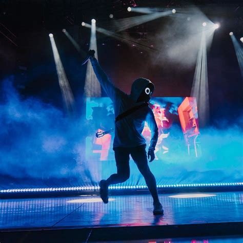 For those who have seen him live what was it like? : r/boywithuke