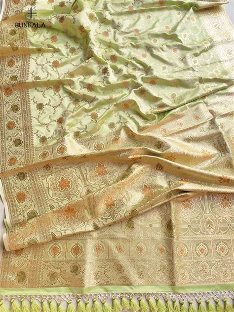 Shop Green Mashru Silk Meenakari Jaal Design Weaved Banarasi Saree ...
