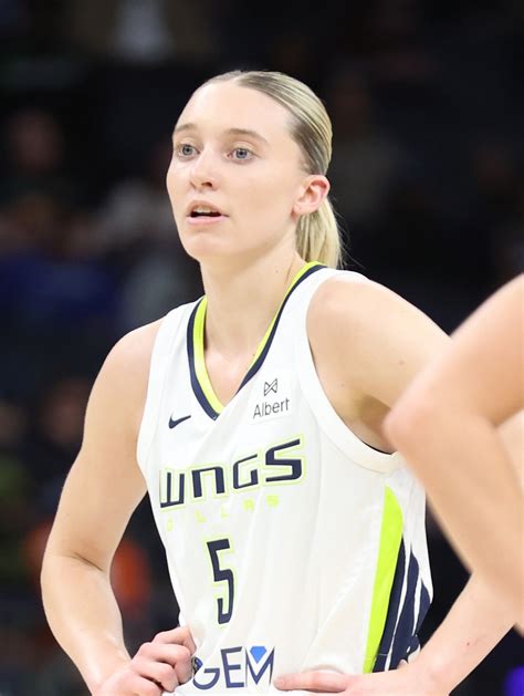 File:Paige Bueckers Dallas Wings (cropped).jpg - Wikipedia