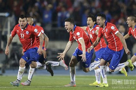 摩洛哥与智利友谊赛观众闯入球场，西班牙人队将要求赔偿-直播吧