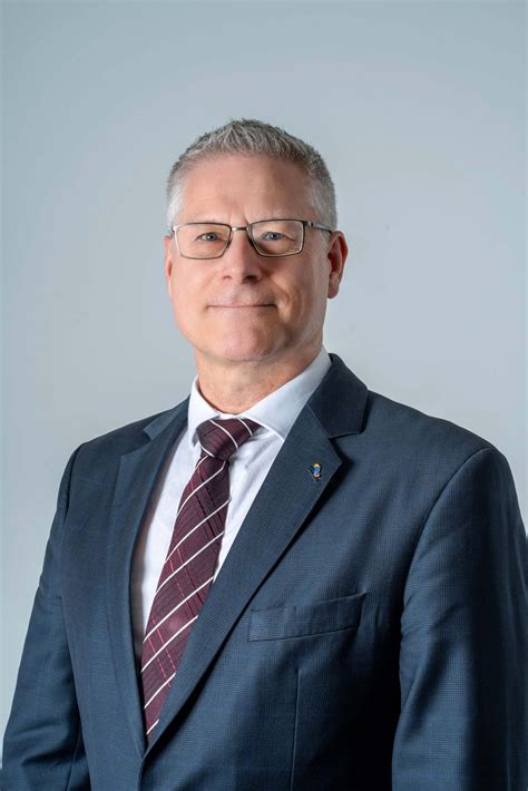 Our team - NNR Global Logistics