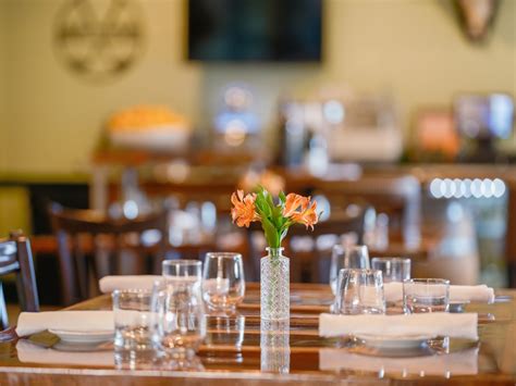 Woody's at Del Mesa in Carmel Valley | Popular Restaurant Carmel