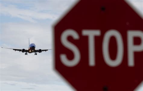 一小型飞机闯入华盛顿上空，美军机紧急拦截|华盛顿|美军|美国官员_新浪新闻