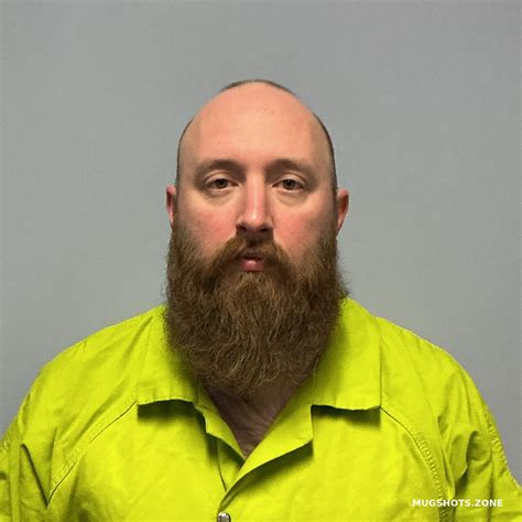 EASTES MATTHEW ARON 11/04/2025 - Roanoke Mugshots Zone