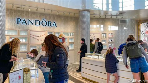 Best Pandora Black Friday Deals for 2023 - AllEars.Net