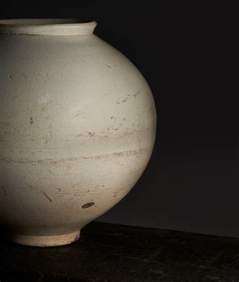 A mysterious and delicate beauty: Korean moon jars | Christie's