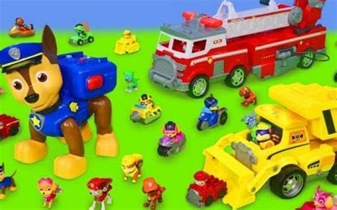 汪汪队玩具动画：推土车，消防车和环卫车_哔哩哔哩_bilibili