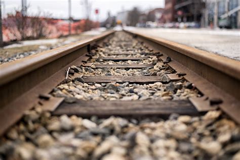 CSX: Two crew members injured when train hits tree - Mountain Top Media
