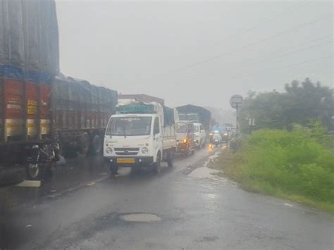 Ahmedabad-Mumbai national highway chokes with traffic jam stretching 10 ...
