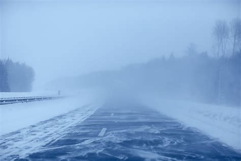 174 Stranded Skiers and Snowboarders Rescued After Ski Lift at Popular Colorado Resort Cracks