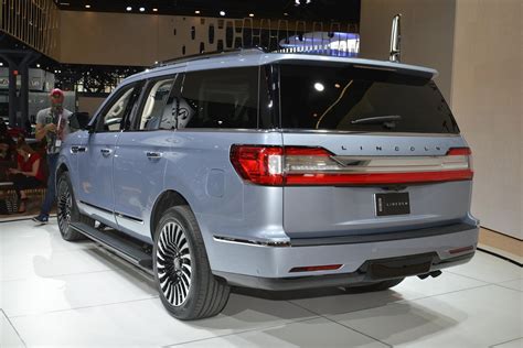 2018 Lincoln Navigator Is More Ghetto Than an Escalade in New York - autoevolution