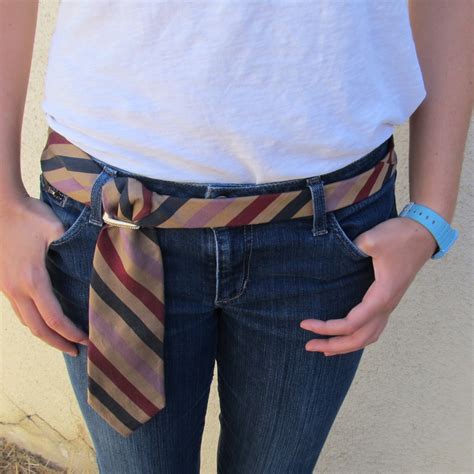 Jenny and Pearl: Easy DIY - Vintage Tie Belt