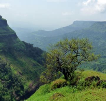 Heart-warming 4 Days Mumbai, Mahabaleshwar and Lavasa Tour Package ...
