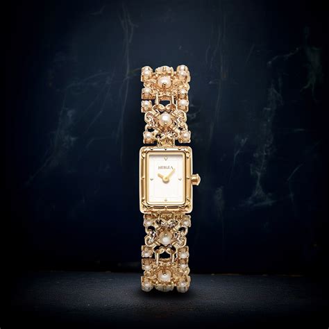 Buy Online Titan Nebula Jewels 18k Gold Analog White Pearl studded Gold ...