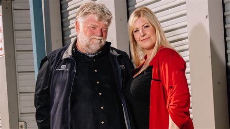 Dan & Laura Dotson - Storage Wars Cast | A&E