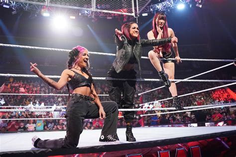 WWE Raw Results: Winners, Grades, Reaction and Highlights from October ...
