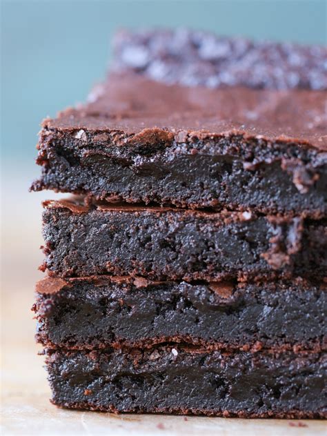 16 Easy Chocolate Desserts - Chef Lindsey Farr