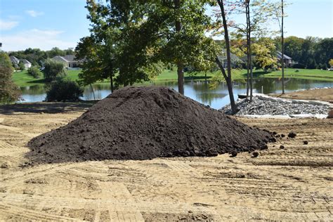 Indianapolis Bulk Soil and Dirt | Bulk Topsoil Delivery Indianapolis