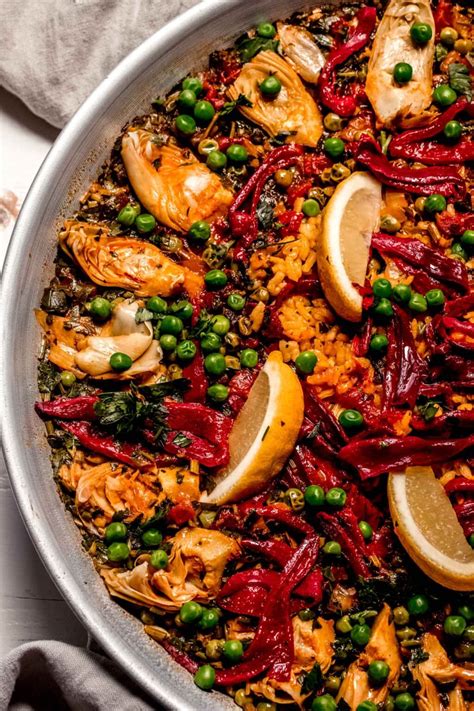What to Serve with Paella (30+ Easy Sides for Paella)