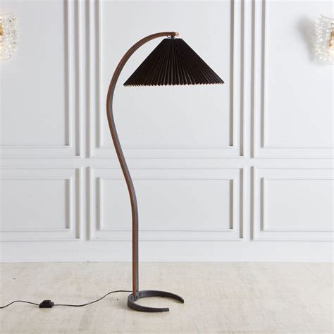 Caprani Wooden Floor Lamp – Dyco decor