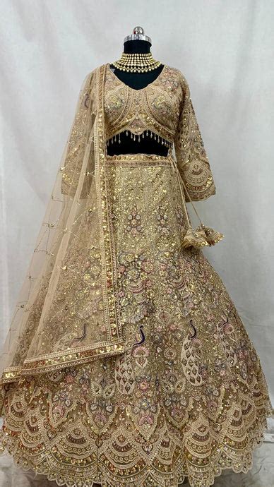 Buy Best Ethnic Dresses For Women | 10,000+ Designs