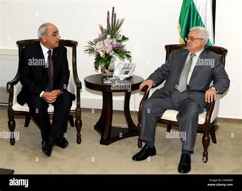 Palestinian President Mahmoud Abbas (Abu Mazen) meets with the ...