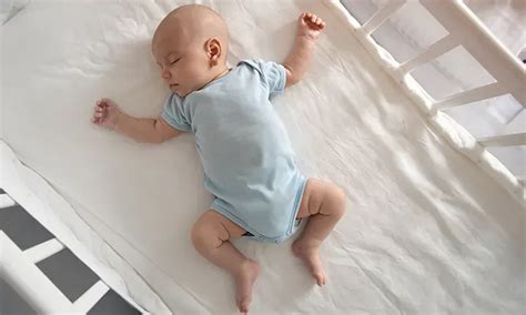 Is Side Sleeping Safe for Newborn Babies? | Pampers IN