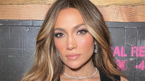 Jennifer Lopez is jumping on the Y2K trend by revisiting one of her own ...