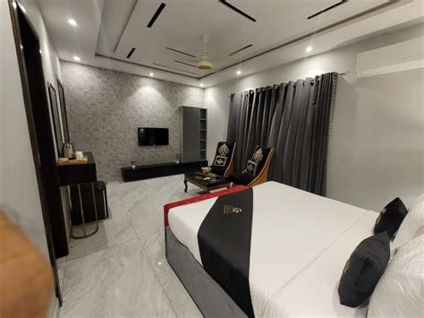 Palm Tree Hotel & Luxury Suites | Qantas Hotels