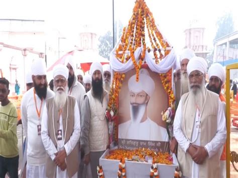 Ayodhya: Namdhari Sikhs take out palanquin procession of Satguru Ram Singh