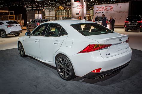 2019 Lexus IS300 F Sport | Top Speed