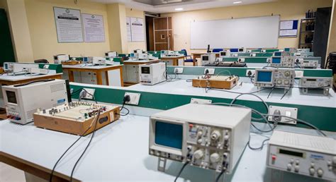 Electronics Lab 的图像结果