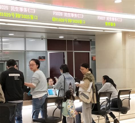 开放商贷委托提取业务首日，宁波部分网点排队超过1小时凤凰网宁波_凤凰网