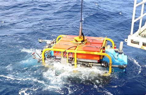 【20160920海南日报】深读丨探索一号万米深海的奇幻探险----深海科学与工程研究所
