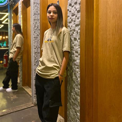 Emily Santos | sempre foi assim 🍀 • • • • #foryou #fyp #fypシ #explore #explorepage #foryoupage # ...