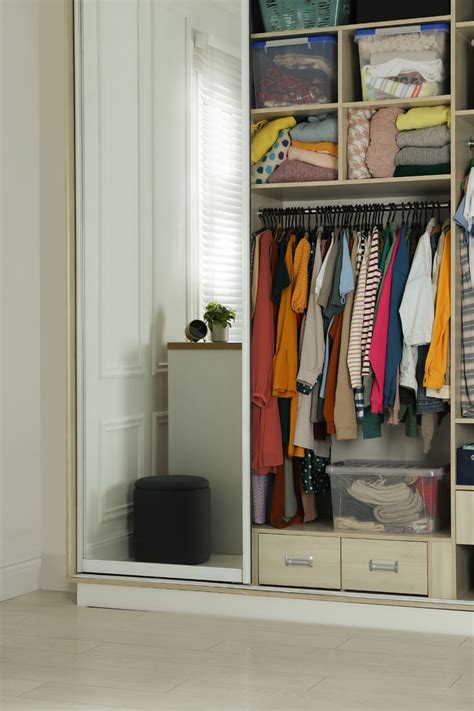 Small Closet Organization 的图像结果