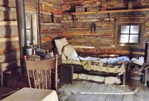 Old Rustic Log Cabin Interiors Rustic Cabin Decor: Embrace Nature's