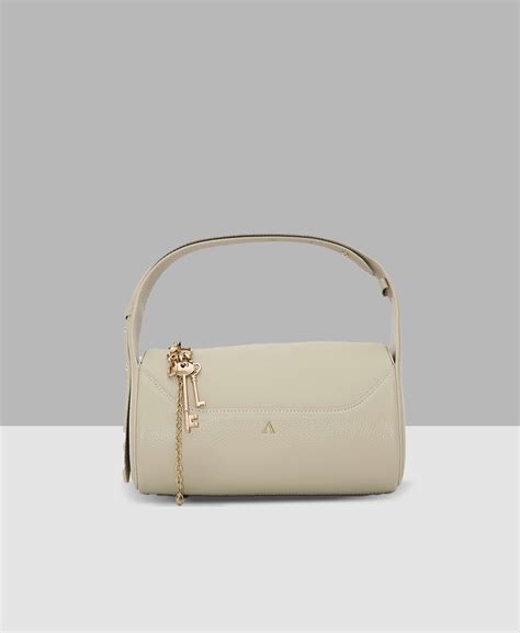 Designer Leather Handbags | AKINNA – Luxury for the People of Now