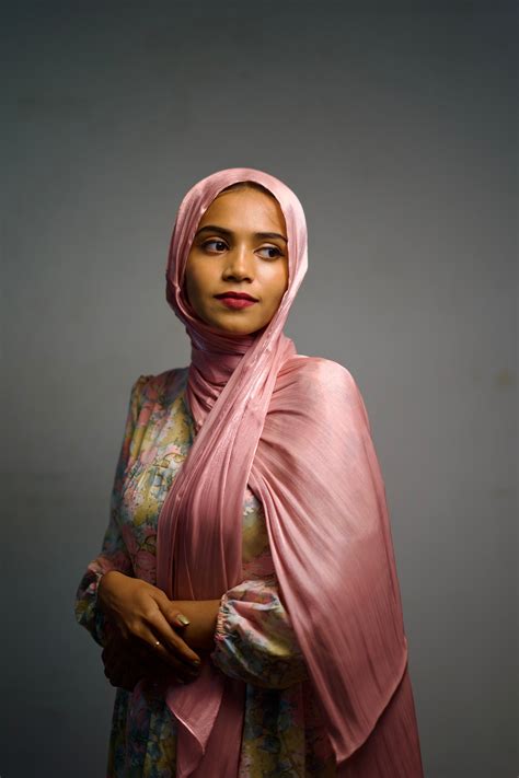 Pink Shimmer Hijab – BLAEK