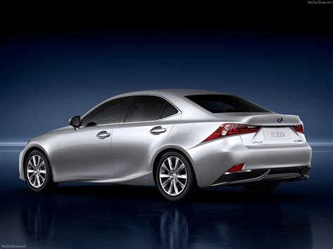 Lexus IS (2014) - pictures, information & specs