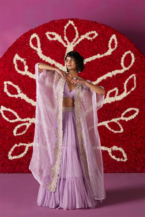 Zahra Cape Set – Mrunalini Rao