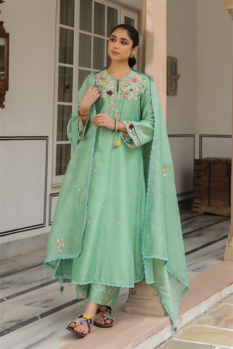 Gulzar Green Choker Neck Kurta Set – Label Niti Bothra