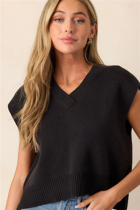 Black Short Sleeve Sweater Top - All Tops | Red Dress